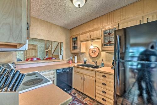 Cozy Ruidoso Cabin With Large Deck And Wet Bar!