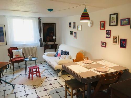 Hostal Le Rez De Jardin