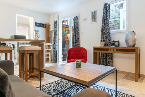 Apartamento Le Patio / Les Suites Romantiques Du Grenier � Sel