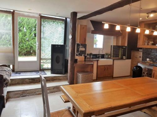 Beautiful 5-bed House In Isigny-le-buat