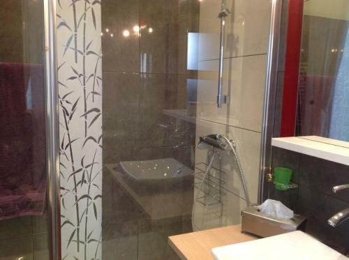 Hostal A L'ombre Du Cedre