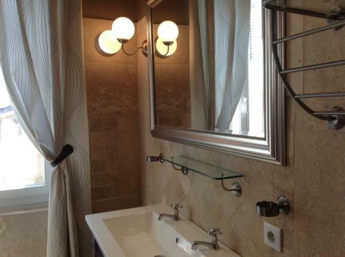Hostal A L'ombre Du Cedre