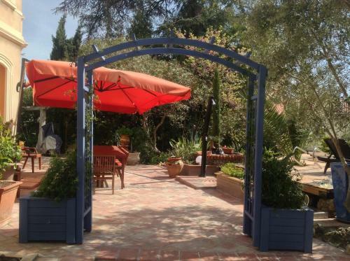 Hostal A L'ombre Du Cedre