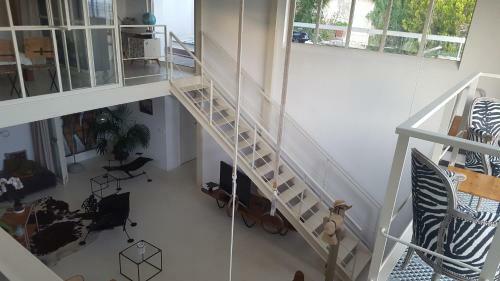 Grand Loft Em33