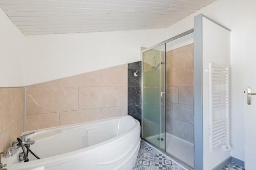 Villa Moderne Et Coloree A Jard Sur Mer