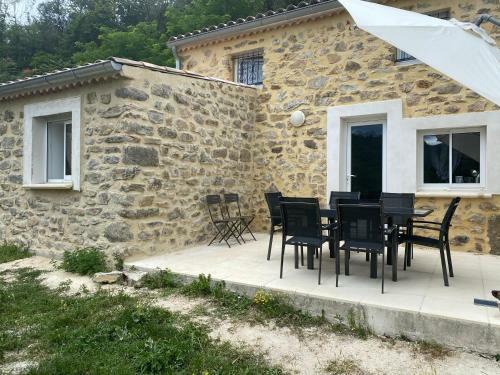 Le Pavillon Pierre Naturelle