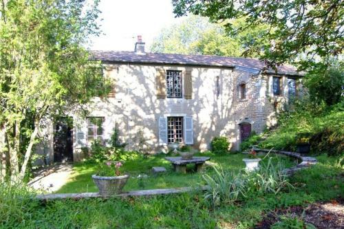Moulin Dans Un Parc D?�levage � Daims