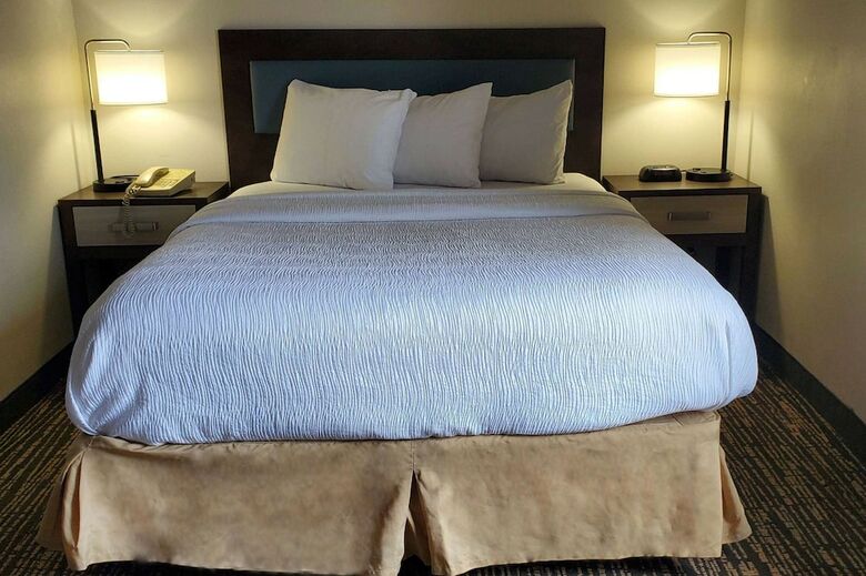 Hotel Ramada Hall Of Fame Canton