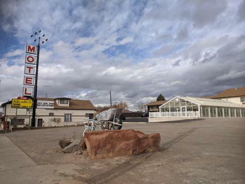 Motel Aquarius Inn
