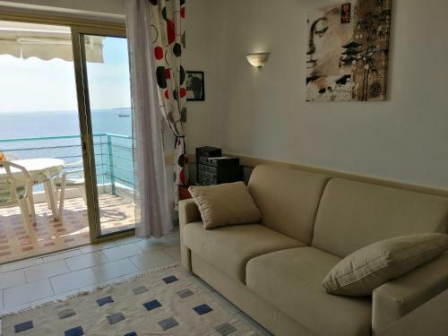 Guillaumont Apartment