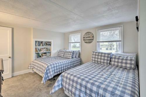 Owasco Lake Getaway With Fenced Yard And Views!