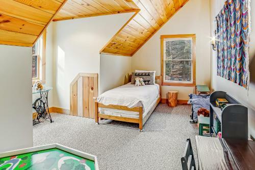 Hemlock Lodge