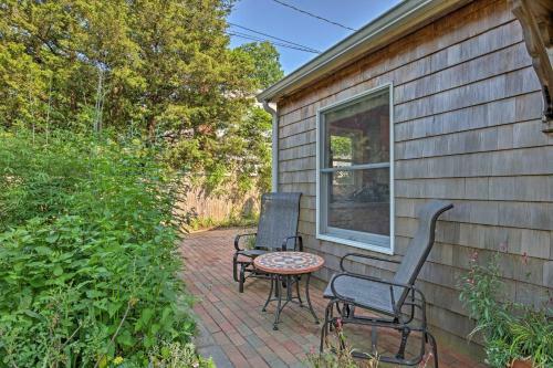 Cute East Hampton Cottage With Patio - Walk To Beach