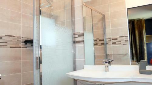 Holiday Home Kerlouan - Bre05111c-f