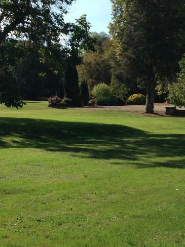Bed & Breakfast Chateau Du Val Larbont