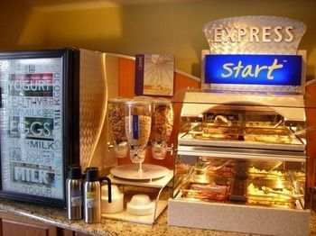 Holiday Inn Express Hotel & Suites Memphis Southwind