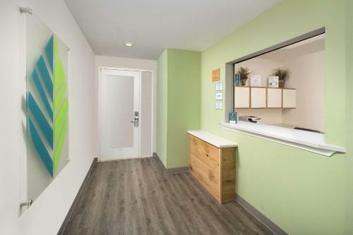 Motel Value Place Simpsonville