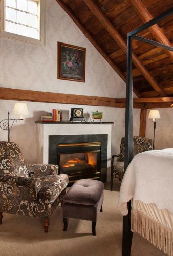 Bed & Breakfast Inn At The Round Barn Farm