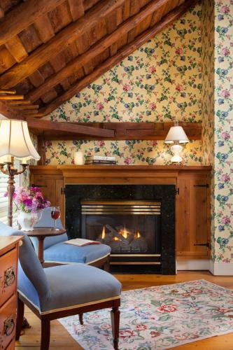 Bed & Breakfast Inn At The Round Barn Farm