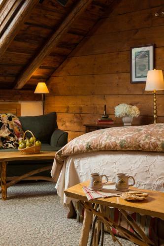 Bed & Breakfast Inn At The Round Barn Farm