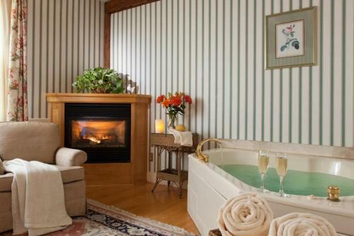 Bed & Breakfast Inn At The Round Barn Farm