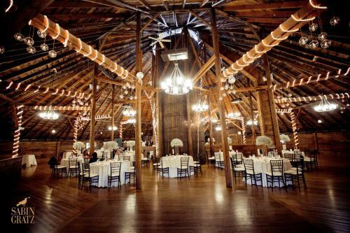 Bed & Breakfast Inn At The Round Barn Farm