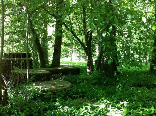 Villa Domaine Et Ch�teau de S�r�ville