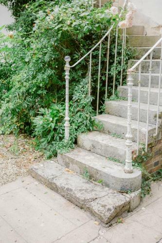 Villa Domaine Et Ch�teau de S�r�ville