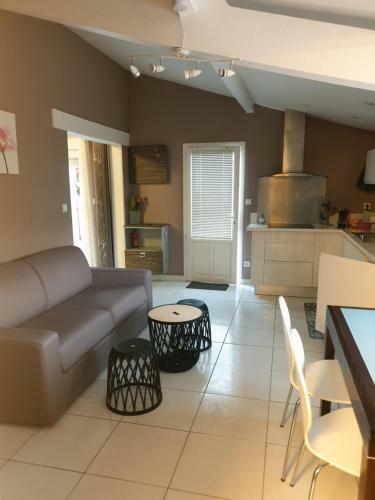 Hostal Maisonnette Guest Home