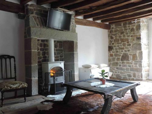 Domaine Lvd Avec Spa, Bois Et Rivi�re Priv�e