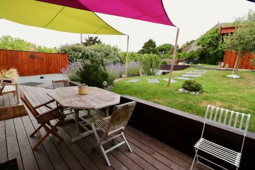 Lovely Renovated Cottage 150m From The Beach