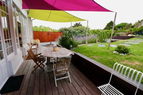 Lovely Renovated Cottage 150m From The Beach