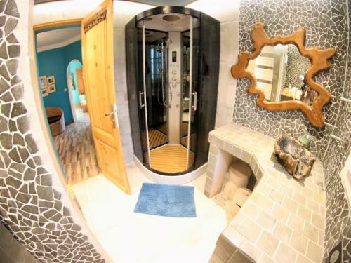 Inviting Villa In Lacanau Near The Beach