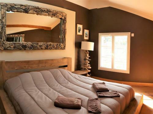 Inviting Villa In Lacanau Near The Beach