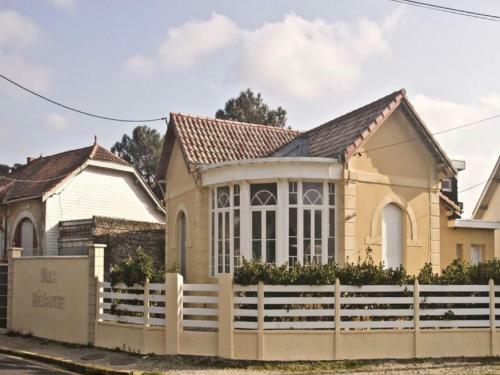 Inviting Villa In Lacanau Near The Beach