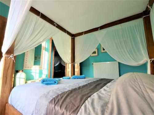 Inviting Villa In Lacanau Near The Beach