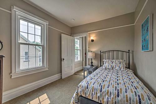 Charming Buffalo Home With Private Yard And Deck!