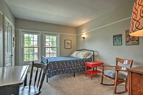 Charming Buffalo Home With Private Yard And Deck!