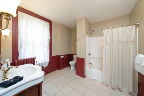 Naples Hotel