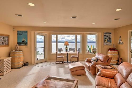 Luxury 3br And Loft Seneca Lakehouse With Private Dock!
