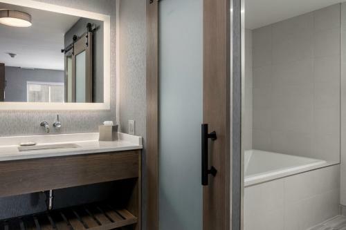 Hotel The Cadence