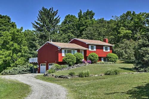 Dutchess County Guest House On Working Horse Farm!