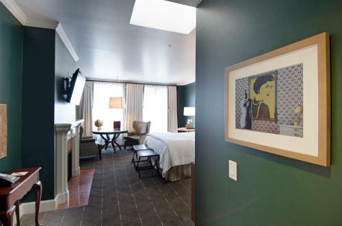 Sentinel, A Provenance Hotel