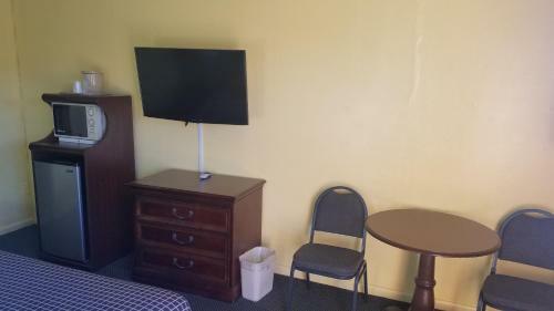 Black Gold Motel