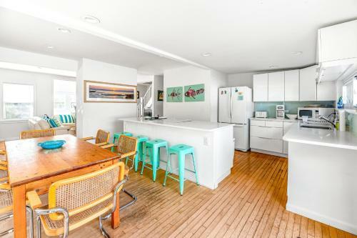 Seacret Escape On Surf View