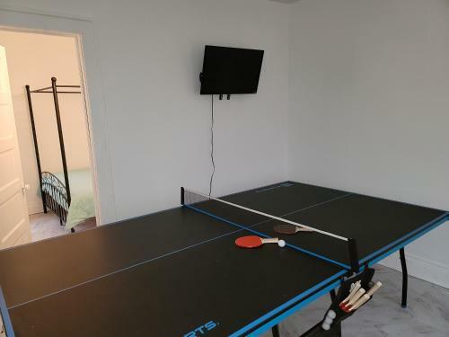Apartamento 3 Br Getaway Suite With Ping Pong Table And Netflix