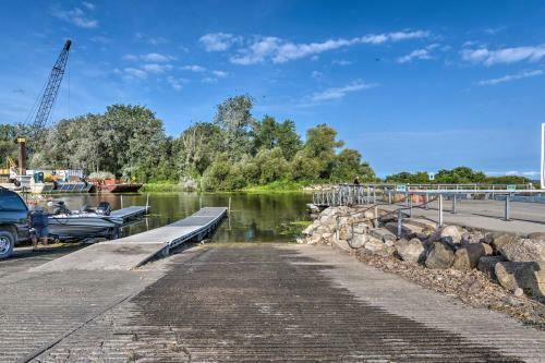 Lakeside Kent Home With Pier And Boat Ramp Access