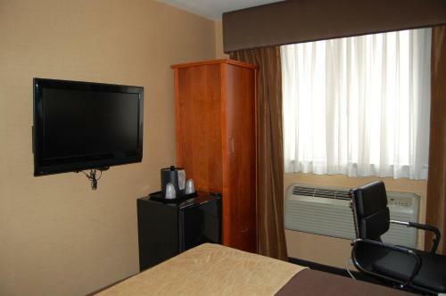 Hotel Ramada By Wyndham New York Times Square West