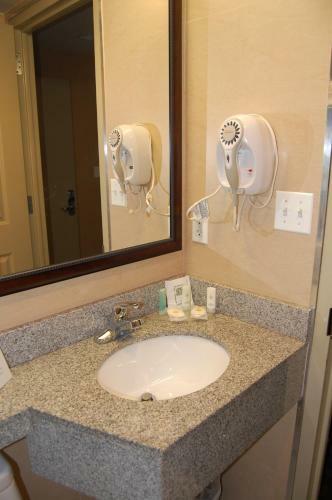 Hotel Ramada By Wyndham New York Times Square West