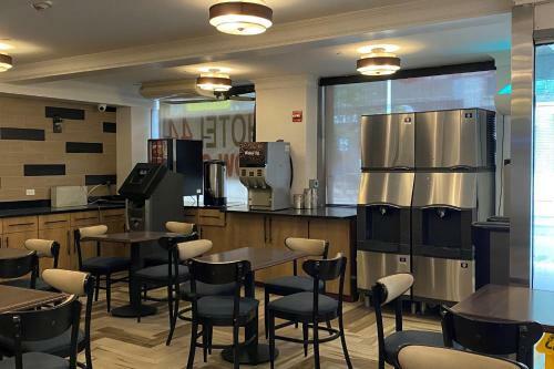 Hotel Ramada By Wyndham New York Times Square West